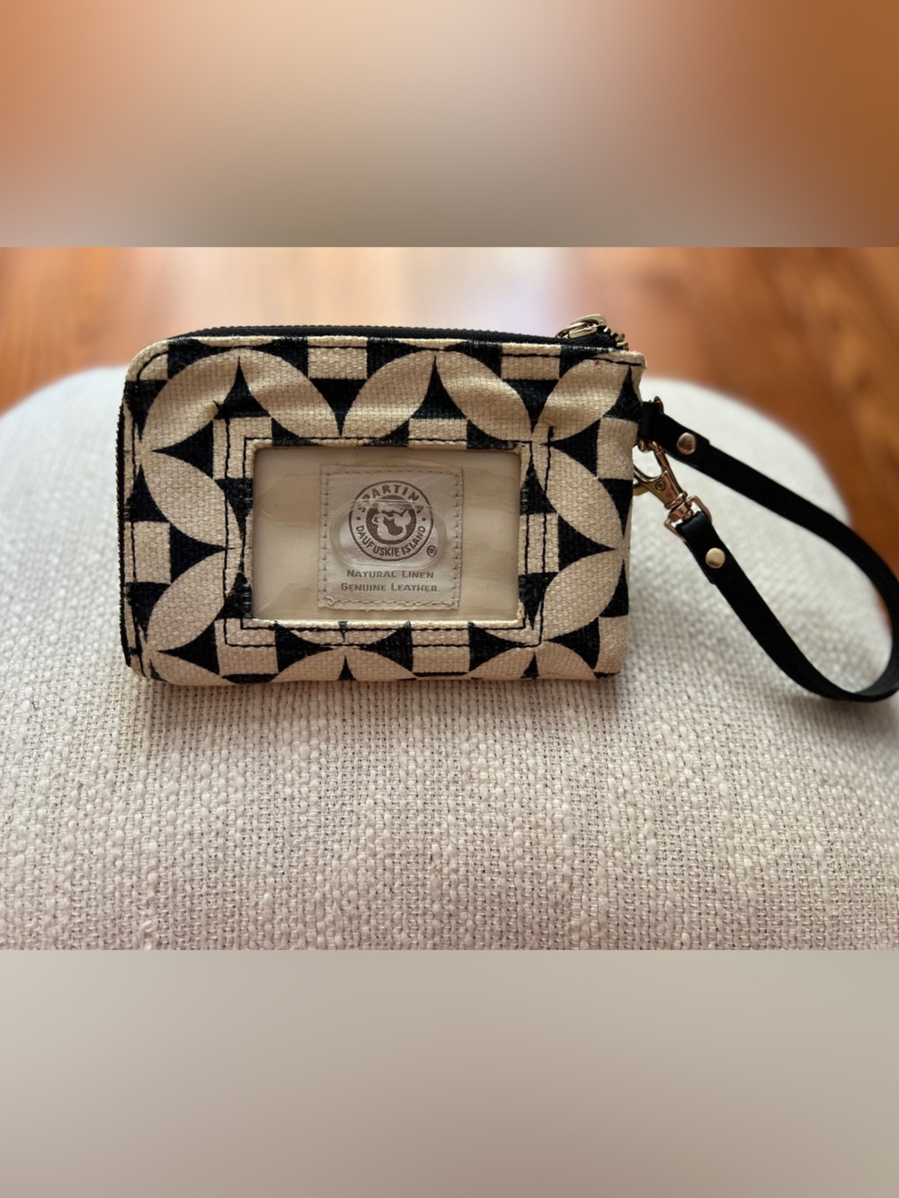 Used Spartina 449 Kiawah Fanfare Linen ID Wristlet Wallet Black White
